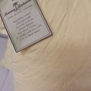 Tommy Bahama Accents - 2 Tommy Bahama Monaco Palm Silk Pillows Yellow Tommy Bahama Accents - 2 Tommy Bahama Monaco Palm Silk Pillows Yellow